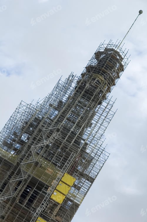 Preview: Tilted View Of Top Of Skyscraper Under Construction