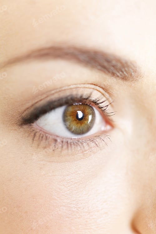 Preview: Beautiful Young Womans Eye Detail
