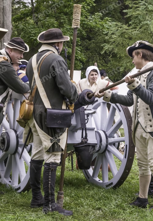 Preview: Wheaton, Illinois/Usa - September 13, 2014: Unidentified Compatriot Reenactors Watch A Continental