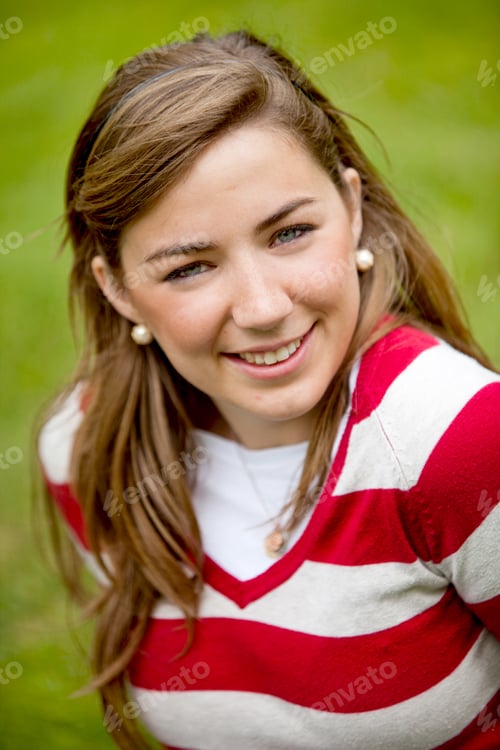 Preview: Beautiful Casual Woman Portrait Smiling Outdoors