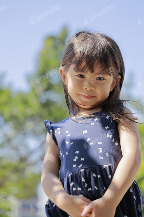 Preview: Japanese Girl Under The Blue Sky (4 Years Old)