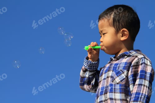 Preview: Japanese Boy Playing With Bubble (3 Years Old)