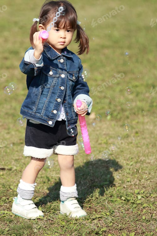 Preview: Japanese Girl (3 Years Old) Playing With Bubble