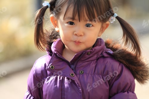 Preview: Smiling Japanese Girl 2 Years Old Winter Cloth