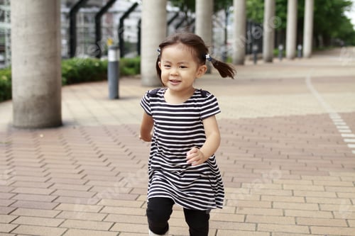 Preview: Running Japanese Girl (2 Years Old)