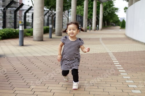 Preview: Running Japanese Girl (2 Years Old)