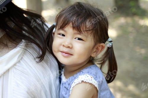 Preview: Japanese Girl Carried In Her Mother'S Back (2 Years Old)