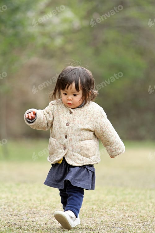 Preview: Japanese Girl Walking On The Grass (1 Year Old)