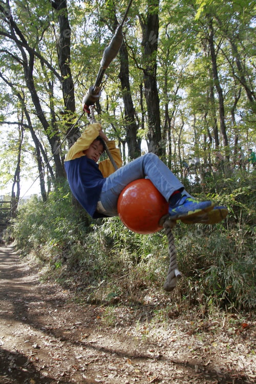 Preview: Japanese Boy Playing With Flying Fox (Third Grade At Elementary School)