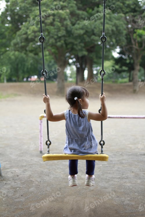 Preview: Japanese Girl On The Swing (2 Years Old)