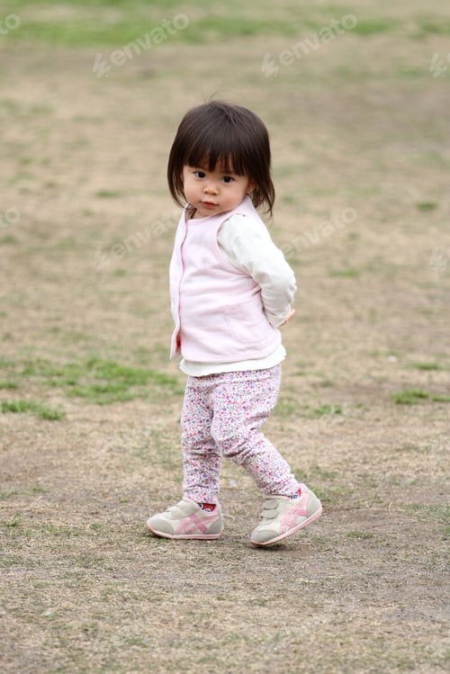 Preview: Japanese Girl Walking On The Grass (1 Year Old)