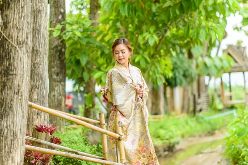 Preview: The Girl Cute With Japanese Yukata