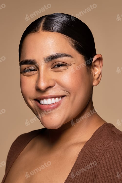 Preview: Portrait Of Beautiful Salvadoran Woman In Her 30 Smiling Confident With Healthy Skin Posing On