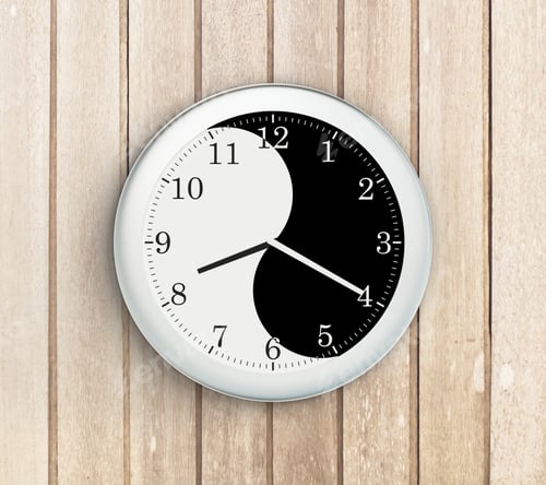 Preview: Yin Yang Clock On Wooden Wall