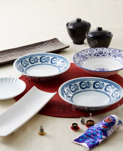 Preview: Japanese Tableware On The Table
