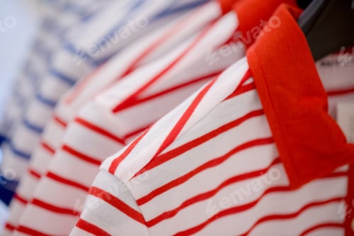 Preview: Hanging Polo Shirt In Shopping Mall