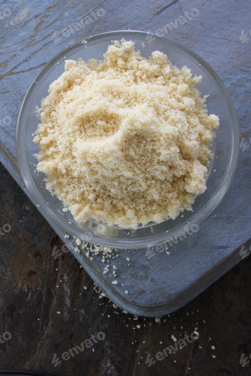 Preview: Ground Sliced Almonds In Dish