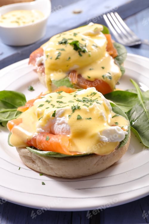 Preview: Toast With Salmon, Egg And Sauce