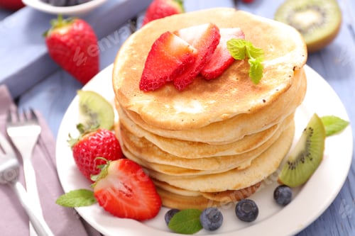 Preview: Pancakes With Fruits