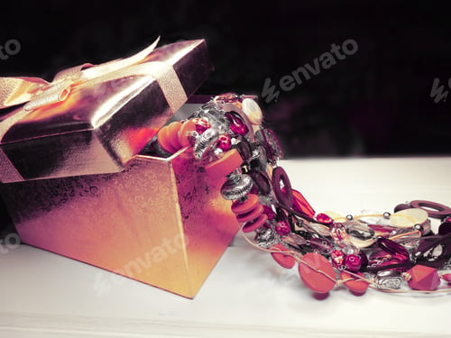 Preview: Jewelry Background Fashion Beads Necklace With Bright Crystals