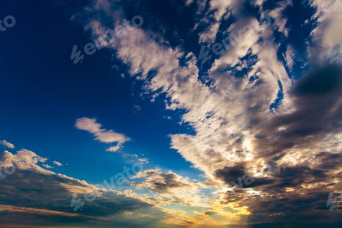 Blauer Himmel, Wolken
