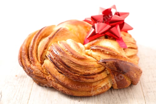 Preview: Cinnamon Roll Cake