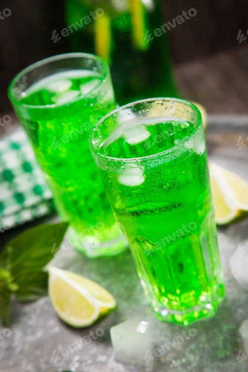 Preview: Drink From Estragon With Citrus And Basil In Studio