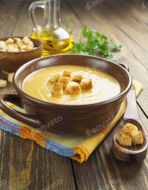 Preview: Red Lentil Soup With Croutons In The Bowl