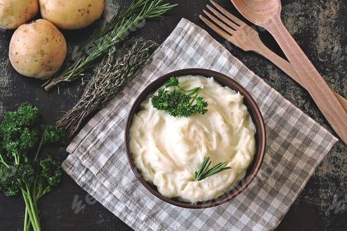 Preview: Homemade Mashed Potatoes With Fragrant Herbs.