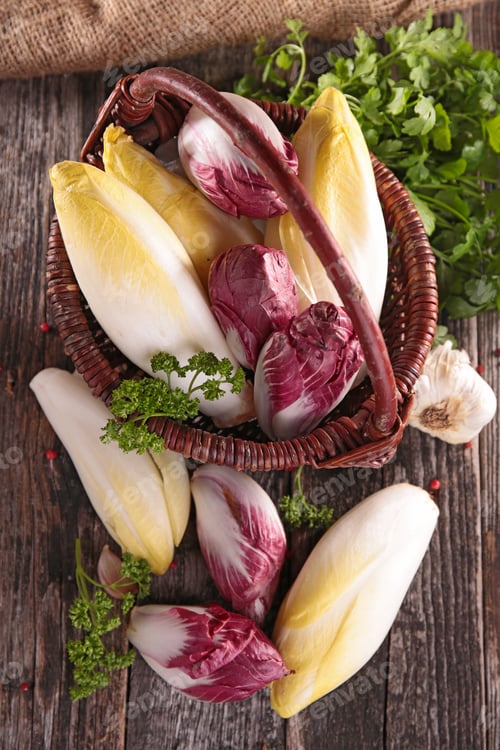 Preview: Basket With Chicory