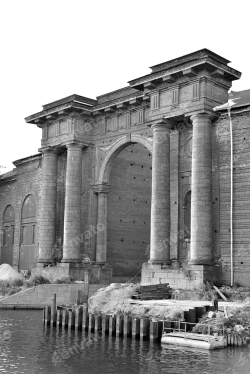 Preview: Arch Of New Holland In Saint Petersburg, Russia. Black And White.