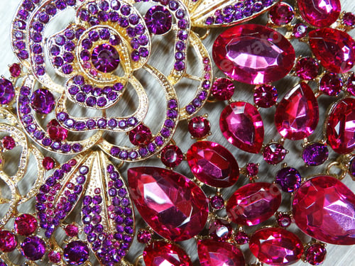 Preview: Jewelry Background Fashion Beads Necklace With Bright Crystals