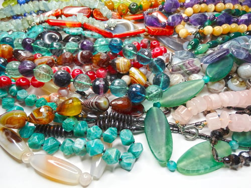 Preview: Jewelry Background Fashion Beads Necklace With Bright Crystals