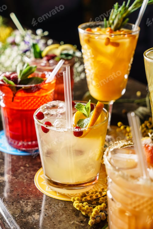 Preview: Cocktails In The Bar