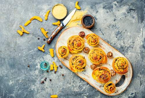 Preview: Turmeric Buns Stuffed With Potatoes And Mushrooms.