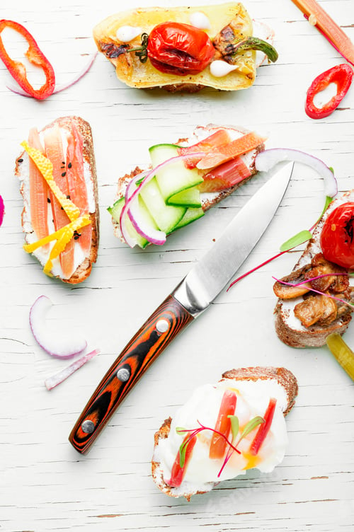 Preview: Set Of Delicious Italian Bruschettas With Grilled Vegetables.