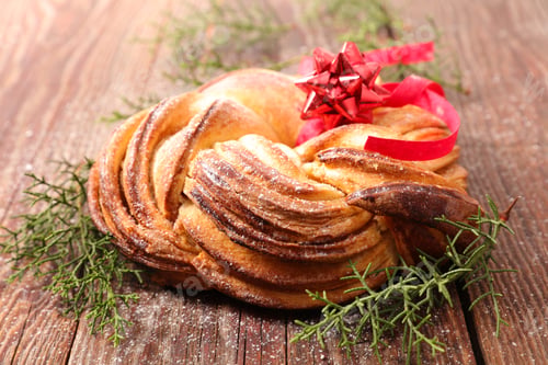 Preview: Cinnamon Roll For Christmas