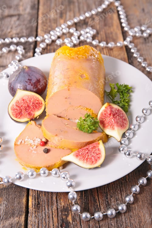 Preview: Foie Gras With Fresh Fig And Christmas Decoration