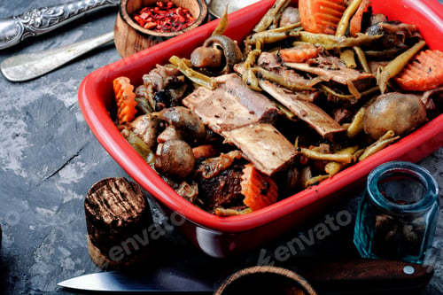 Preview: Burgundy Beef - Classic French Cuisine.Beef Bourguignon Ragou