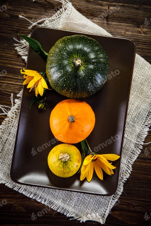Preview: Pumpkins On Planks