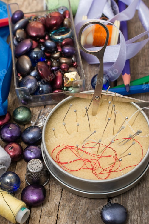 Preview: Instruments Of Repairman Clothing And Thread
