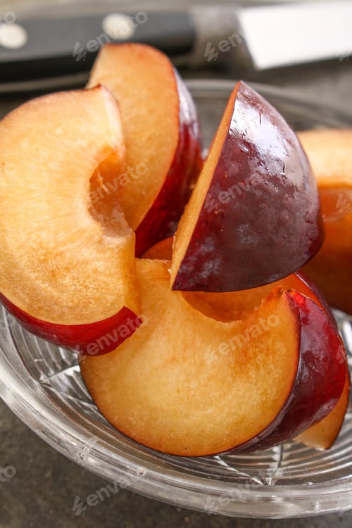Preview: Prepared Plum Wedges