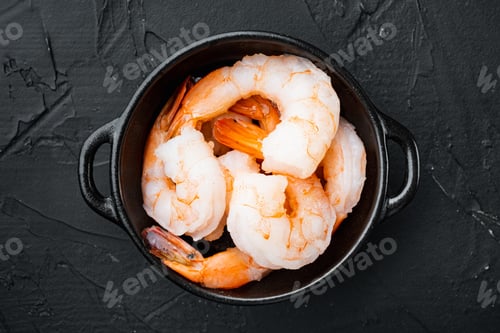 Preview: Peeled Shrimps, Prawns Set, In Bowl, On Black Background, Top View Flat Lay