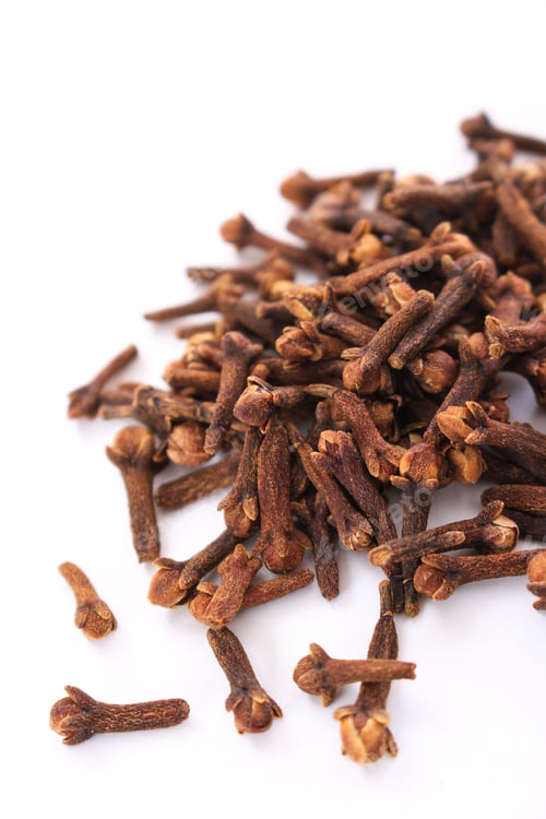 Preview: Fresh Dried Clove Spice In Glass Dish