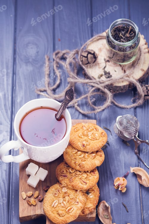 Preview: Hot Fresh Tea With Delicious Cookies In Studio