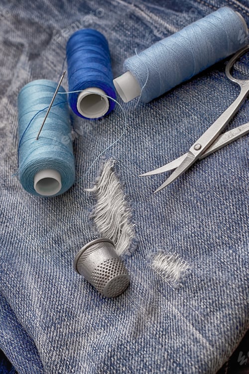 Preview: Instruments Of Repairman Clothing And Thread