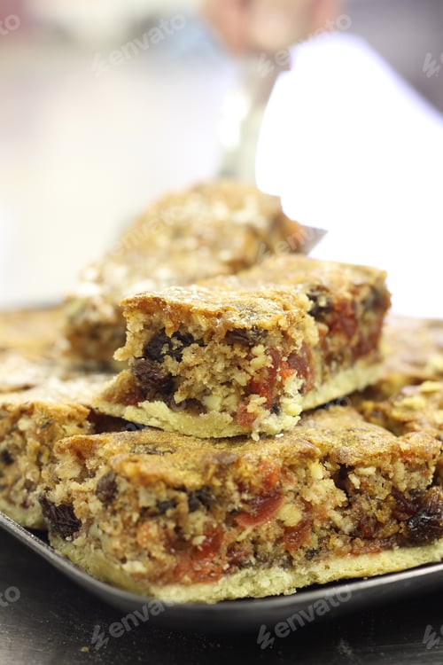 Preview: Oat Slice Cake On Platter