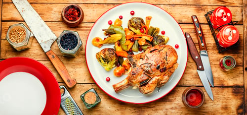Preview: Grilled Roasted Rack With Vegetables On Rural Wooden Table