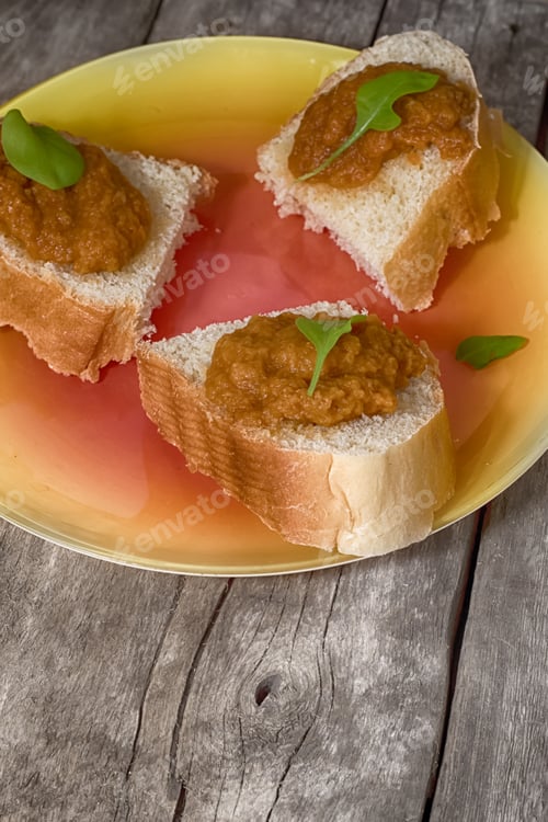 Preview: Open Sandwich From Bread And Vegetable Marrows