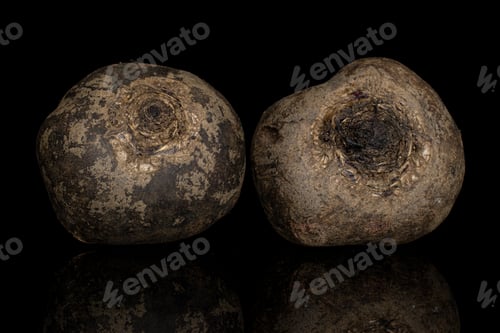 Preview: Group Of Two Whole Raw Sweet Beetroot Isolated On Black Glass